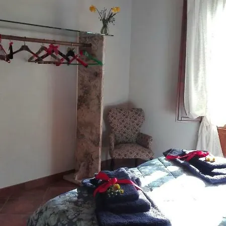 Casa La Rondine Дом отдыха Bucine